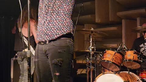 Blacktop Mojo "Can't Sleep"