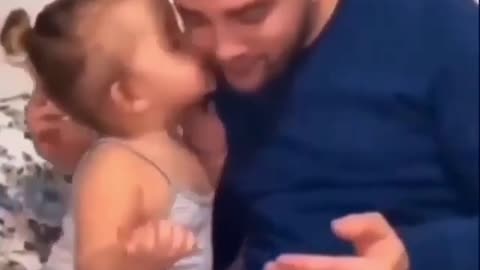 She kissed💋 her father