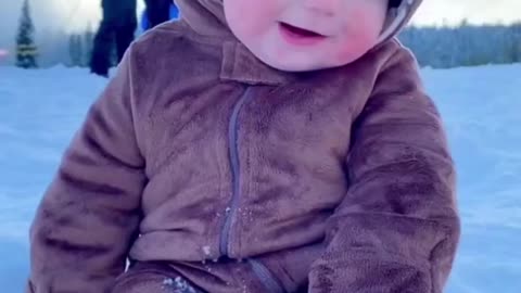 Cute and Funny Baby 😍😍😅😅 #viral #shorts #reels #baby #cutebaby #funnybaby #trending #kids #mmvbaby