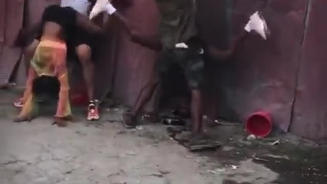 ΑΥΤΗ ΕΙΝΑΙ ΚΟΥΛΤΟΥΡΑ.ΔΕΙΤΕ Κ ΦΡΙΞΤΕ