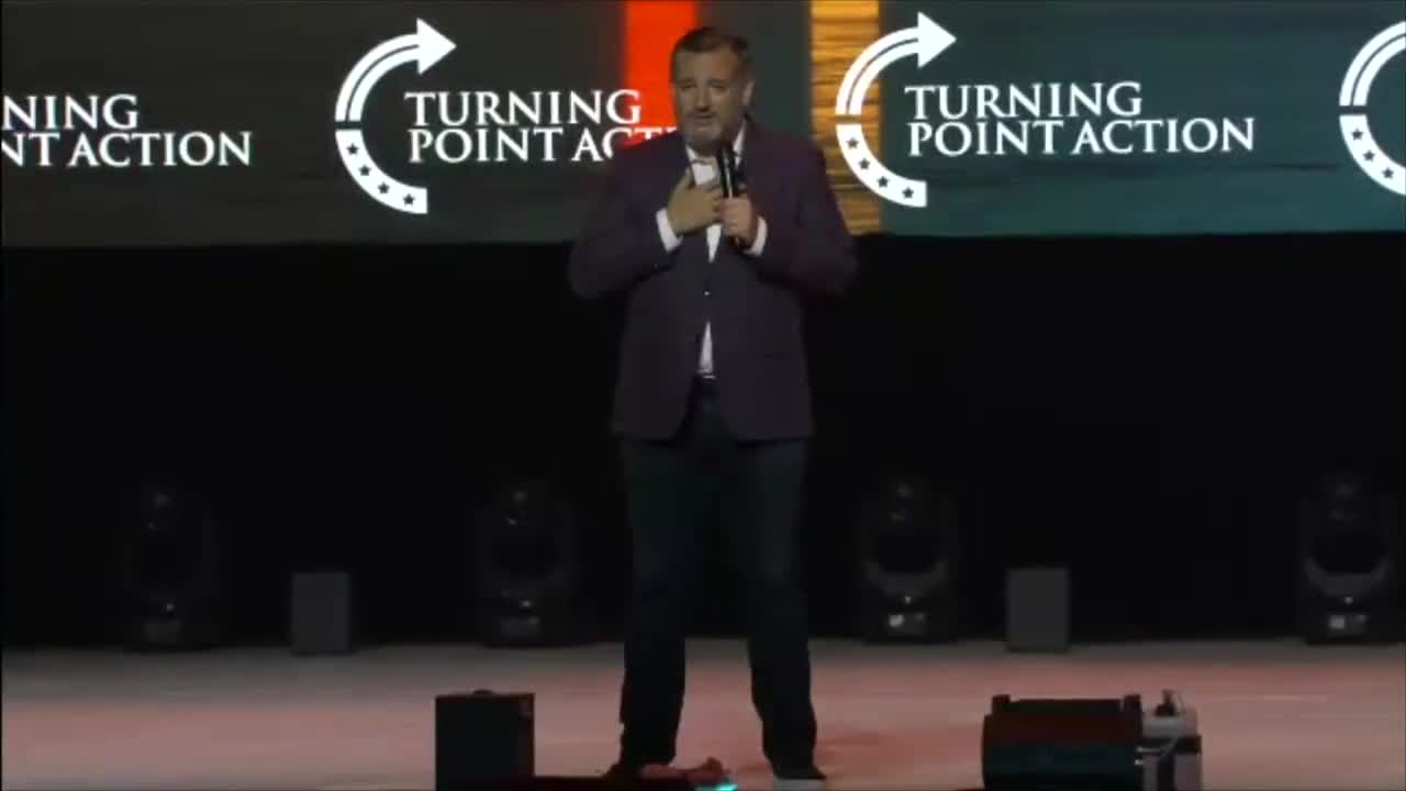 Ted Cruz Savagely Reveals His “Pronouns” On-Stage at SAS