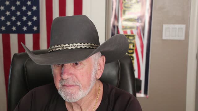 Michael Cohen's New Book Offers"Stark Warning" About Trump's Disloyalty!