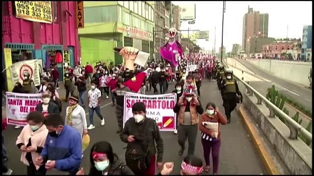 Peruvians protest election results hold-up