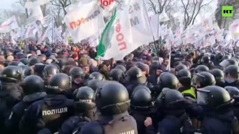 Police Clash with Massive Protest in front of Ukraine’s Parliament