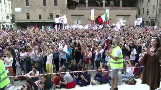 10 domande che NOI ci poniamo da un anno