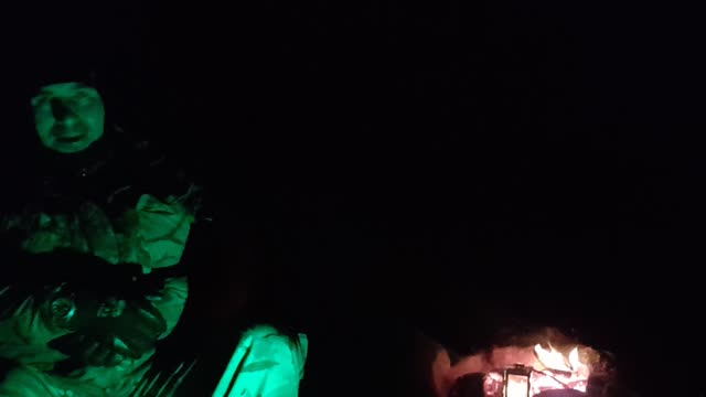 Campfire vlog. Riverside wildcamping.