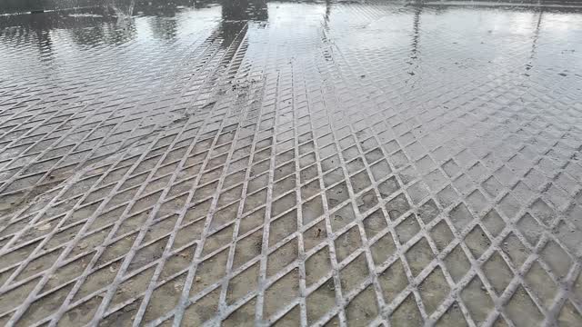 The calm noise of the rain. Спокойный шум дождя.