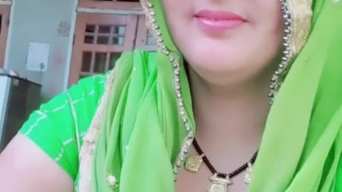 Indian wife cleavage