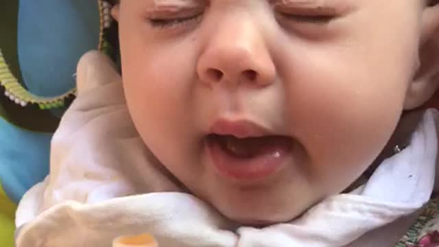 Baby reacts to tastes with the most hilarious expressions