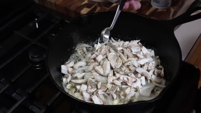 How to Make Salisbury Steak, Best Old Fashioned Southern Cooks