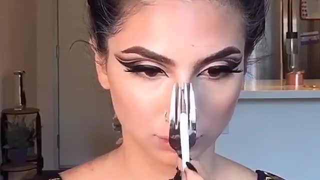 Make up a nice nose with a fork