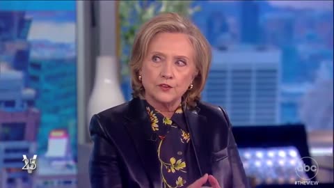 Hillary Clinton says that the US is in a constitutional crisis because of Trump.