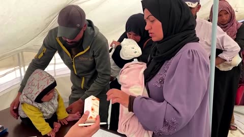 Pediatrician turns tent into makeshift clinic in Rafah