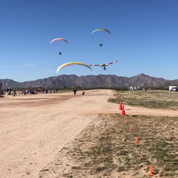 2020 Arizona Flying Circus - Paramotors inflight