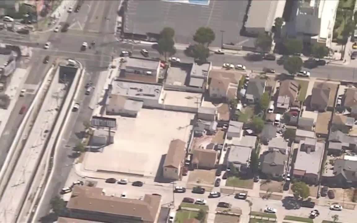 Police Chase Carjacking & Murder Suspects, 3 Person Foot Bail In South LA