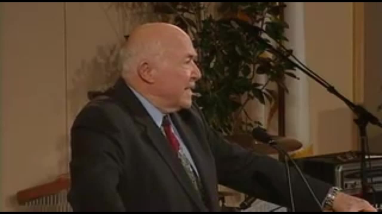 Overcoming Habitual Sin - Chuck Smith Clip