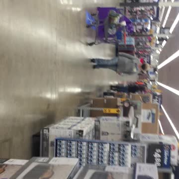 Wallmart Fire Alarm Strobes flashing on Ceiling Klaxon