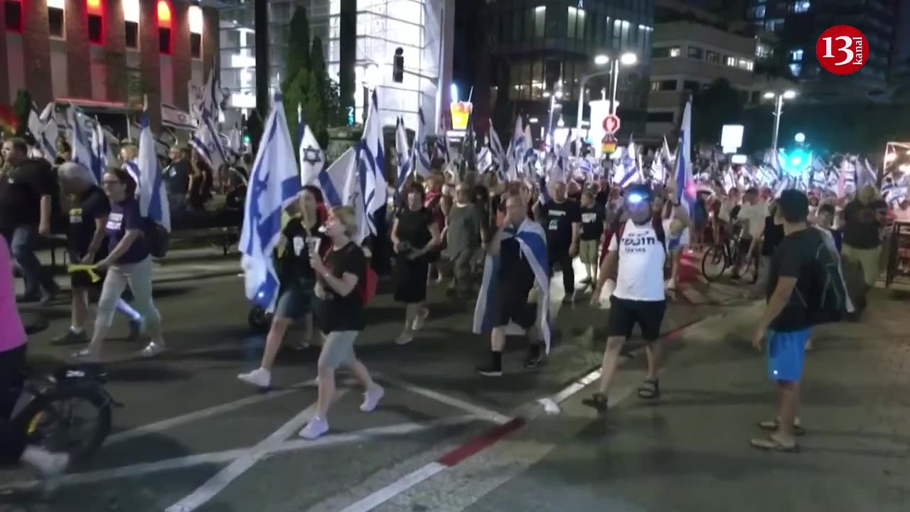 Thousands of Israelis protest against judicial overhaul in Tel Aviv