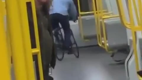 It's not good to have fun like that on public transport