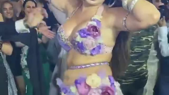 cute dance sexy belly dancer