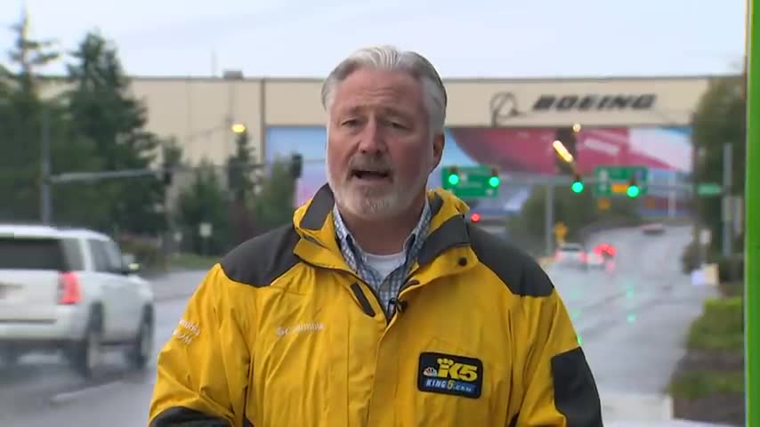 Boeing employees protest Covid-19 vaccine mandate.