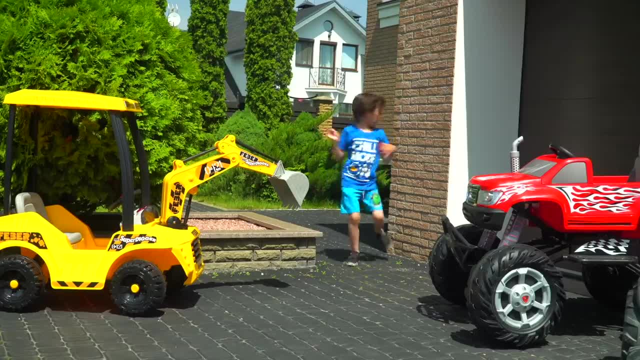 Artem ride on Excavator Funny Stories about Power Wheels JCB Tractor