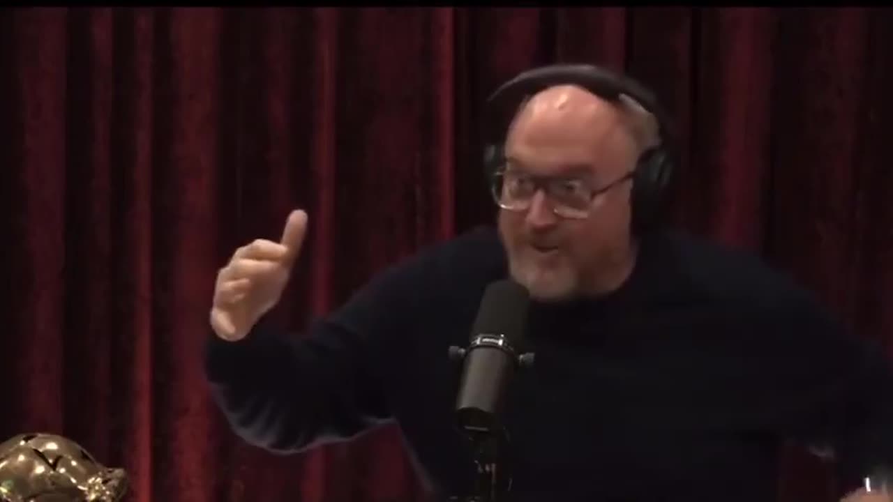 "It Shouldn't Be So Great Here" - Globalist Louis CK Tells Joe Rogan He Wants Open Borders