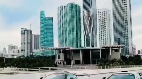 499& McLarens going for a road trip