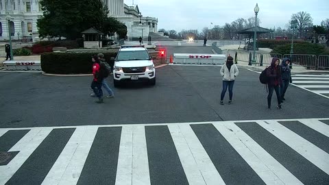 0687USCG00K25SouthBarricadePlaza_2021-01-06_07h40min01s120ms.mp4