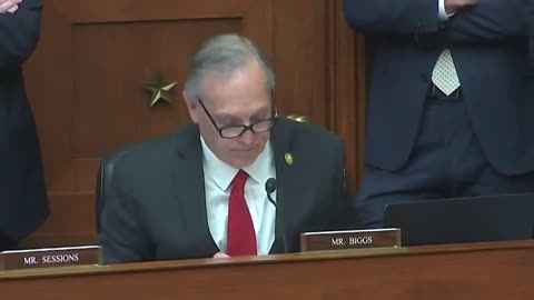 CONG. BIGGS ASKED IF TRUMP SHOOTER CROOKS ACTED ALONE; DIR. CHEATLE STAYS SILENT. 🤔🔫