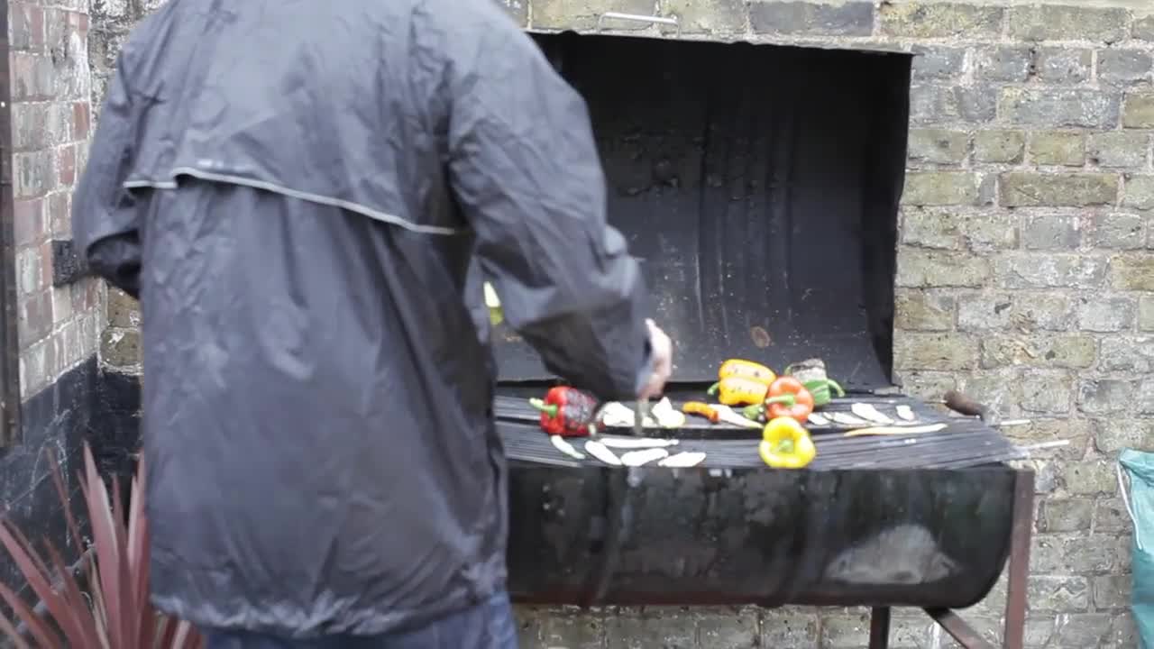 Jamie Oliver's masterclass on BBQ vegetables