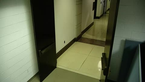 7046CVCLLElevator#3Lobby_2021-01-05_02h40min01s580ms.mp4