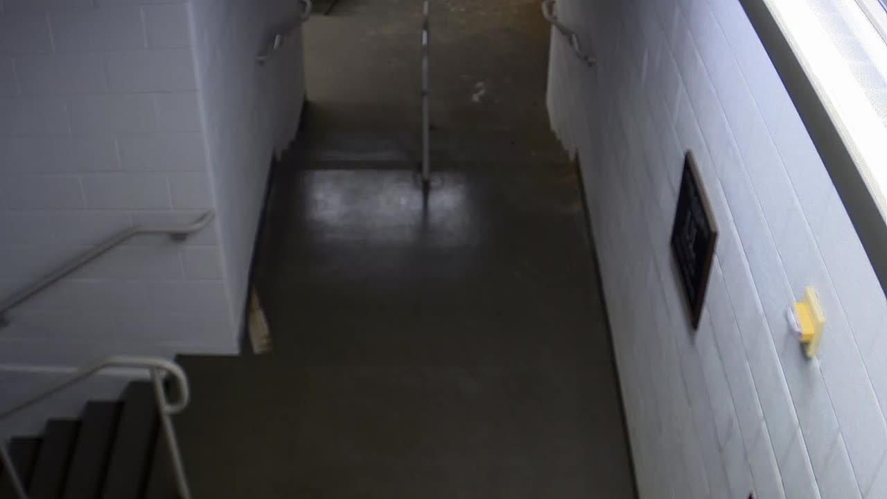 7187CVCULStair45North_2021-01-06_22h00min01s843ms.mp4
