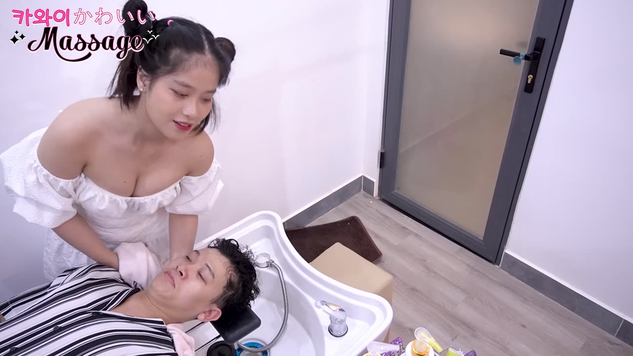 Free time to have your hair washed and have a relaxing massage