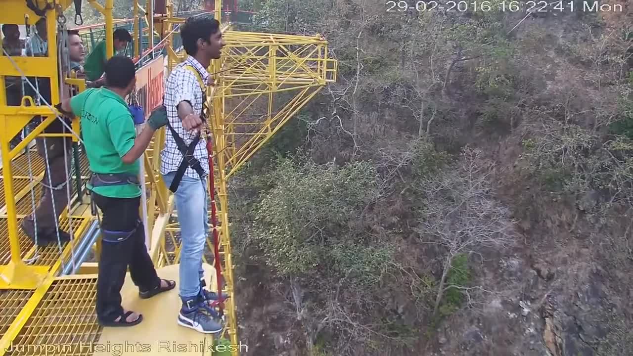 Crazy Bungee Jump!!