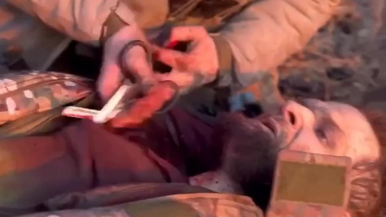 18+ 🇺🇦 Wounded Azov terrorist in Bakhmut