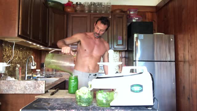 Green Juice To Make Your Eyes Bug Out Of Your Head - June 10th 2019