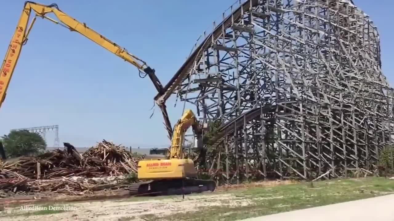 TOP 15 Abandoned Theme Parks