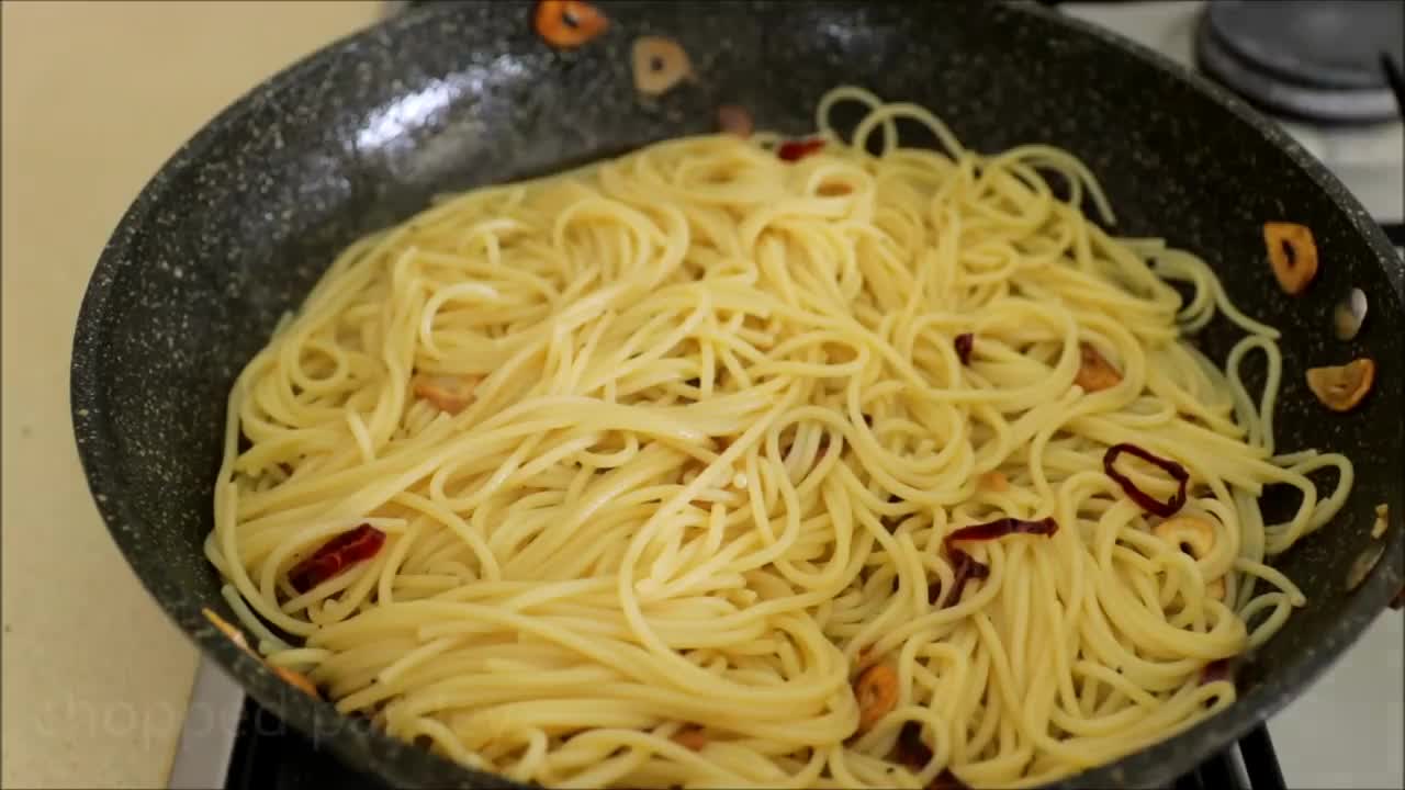 Spaghetti Aglio e Olio Recipe