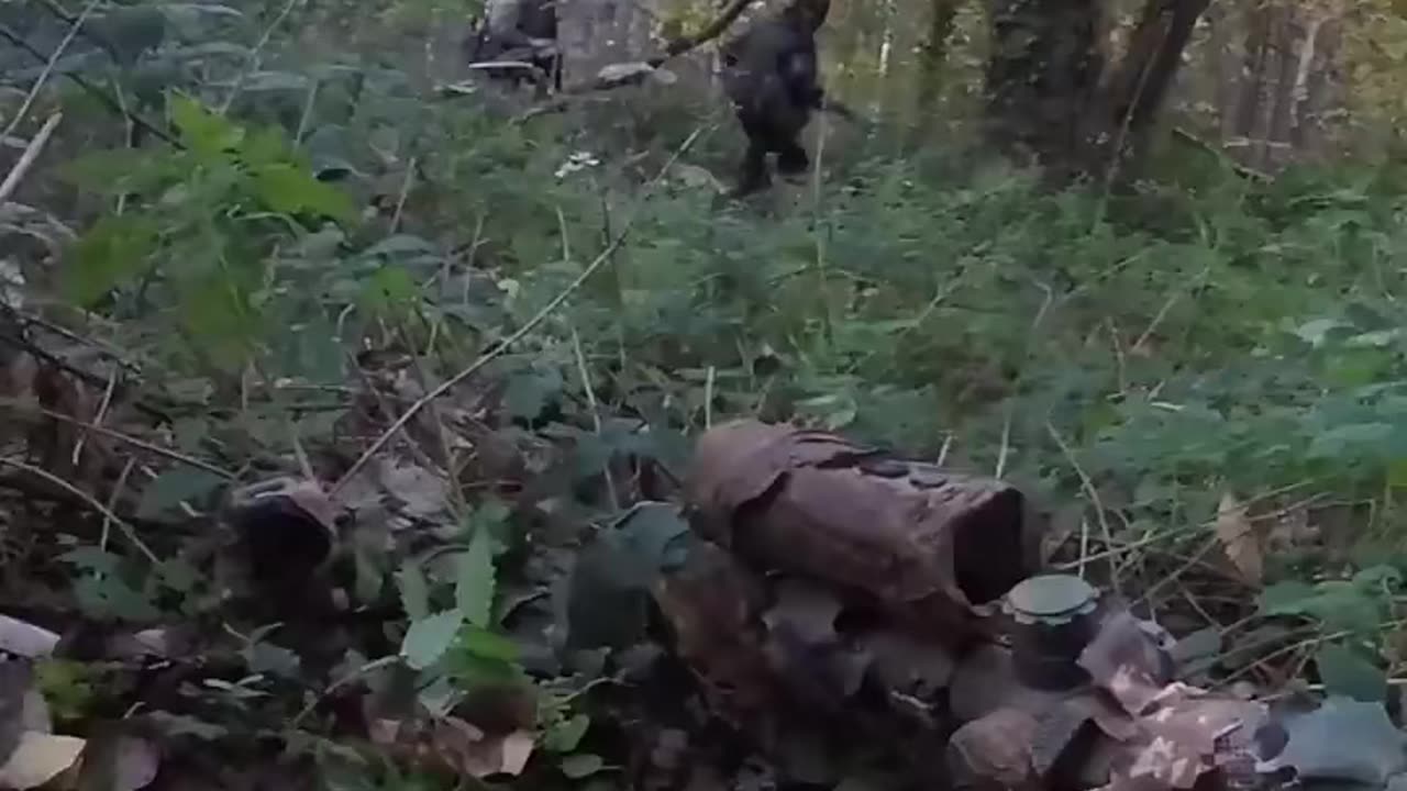 Airsoft sniper funny moments (TRY NOT TO LAUGH)