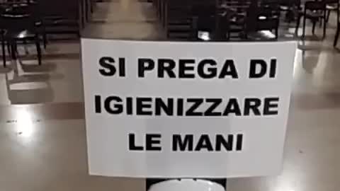 Una volta in Chiesa si pregava Dio oggi invece di indossare la mascherina e igienizzare le mani