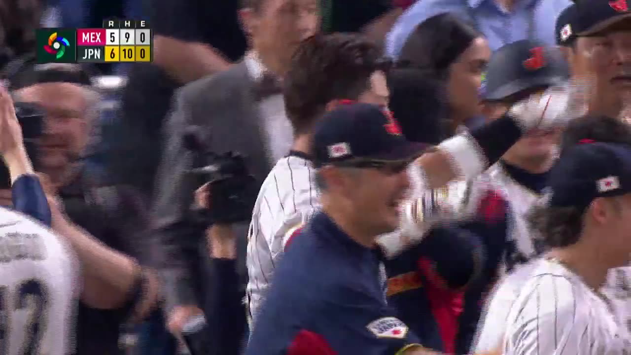 WHAT A FINISH!! Team Japan rallies in the bottom of the 9th to beat Team Mexico!