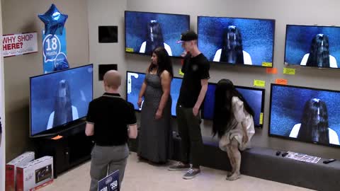 Rings - TV Store Prank