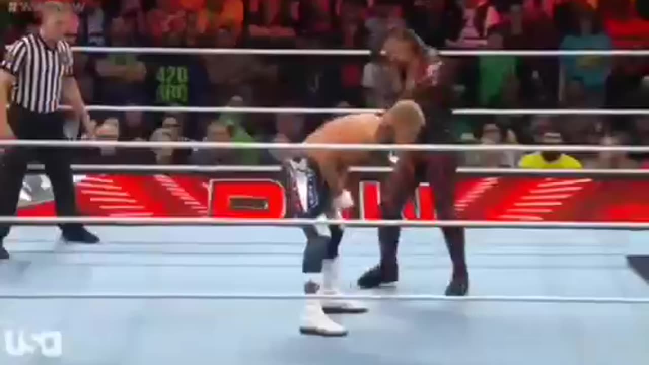 Cody Rhodes vs Sinske Nakamura at raw