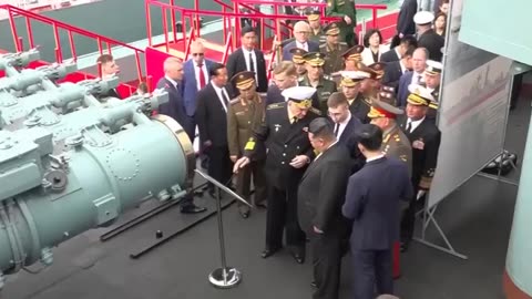 Shoigu e Kim Jong-un chegaram na fragata da Frota do Pacífico "Marechal Shaposhnikov