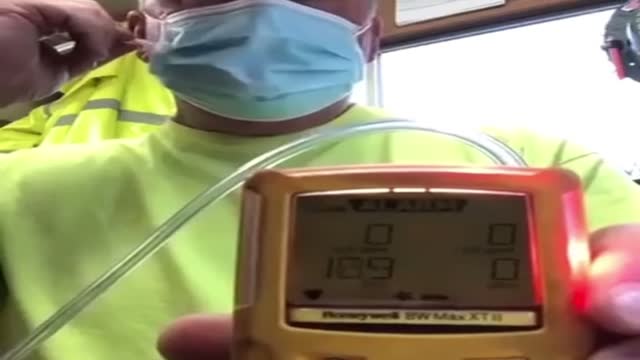 Electrician Gives Perfect Demonstration Of How Masks DO NOT Work!