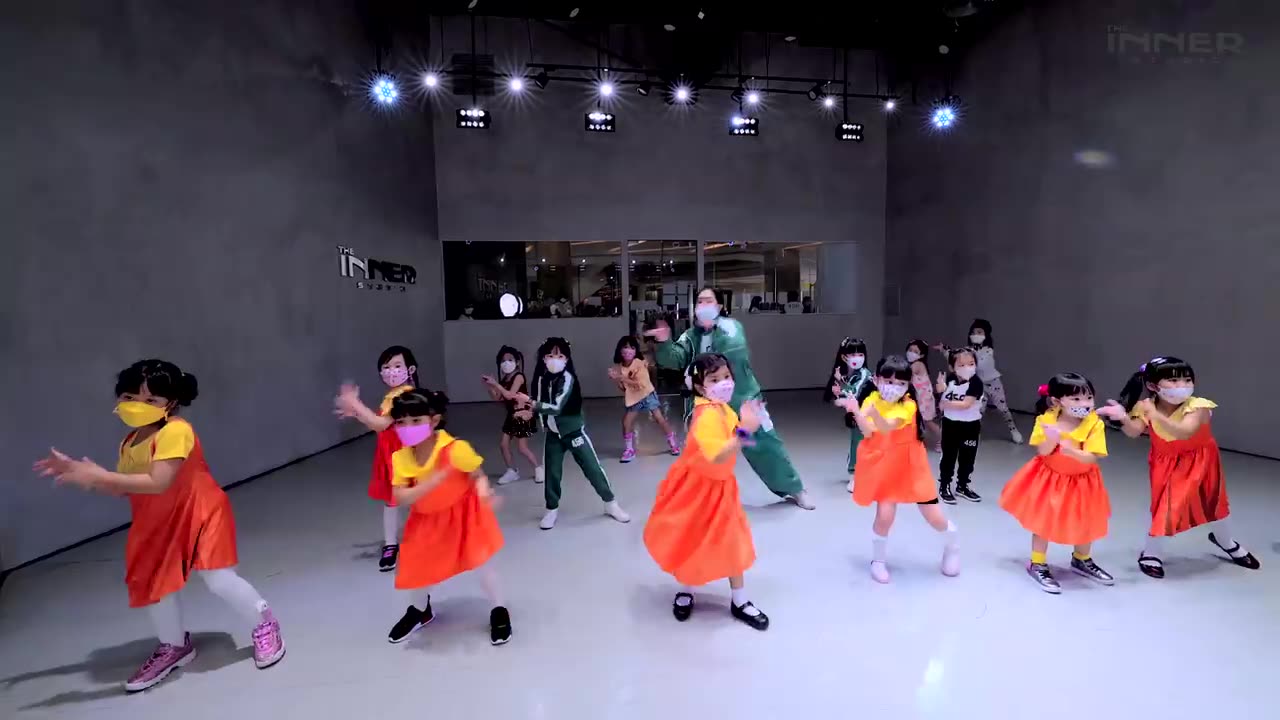 SQUID GAME 'หมอลำซิ่ง' (รุ่นจิ๋ว) จี๊ดทุกรอบ - สควิดเกม มาแล้วจร้า! - ตะวันออริจินอล