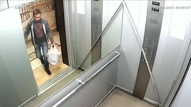 Funny lift moment 😁😂