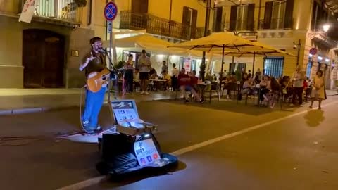 Artista di strada contro la mafia a Palermo - Don Raffae' cover