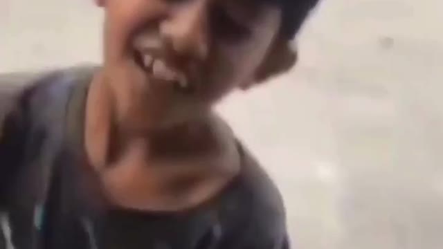 Anak kecil bersuara tidak di inginkan